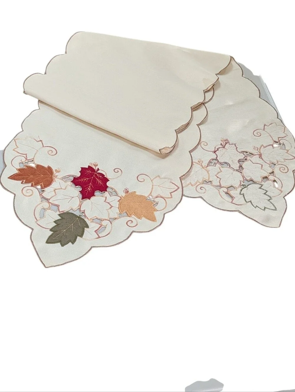 Fall/Leaf Pattern Table Runner